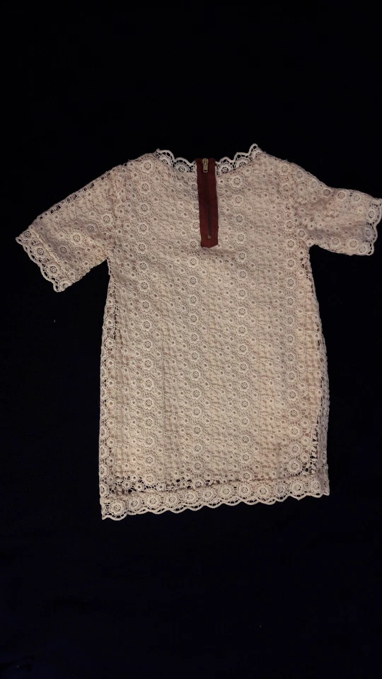 Zara Kids Superbe robe à manches courtes style dentelle ivoire - Excellent état - Photo 2/4