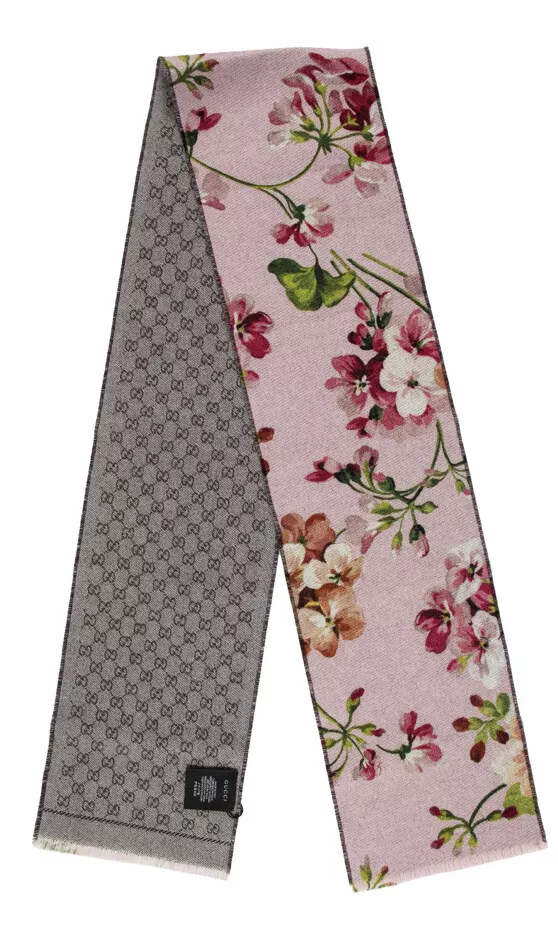 Lot deux foulards femme Gucci laine neuf avec boite d'origine chacun