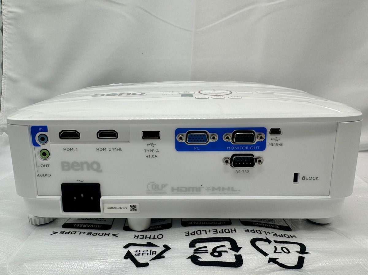 BenQ TH671ST 1080p DLP 3000lm Home Entertainment Projector BenQ TH671ST 1080p DLP 3000lm Home Entertainment Projector