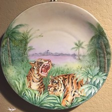 ANTIQUE TIGERS HAND PAINTED PORCELAIN CHARGER