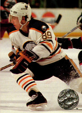 Alexander Mogilny Buffalo Sabres 1991 Pro Set Rookie NHL Card #14. rookie card picture