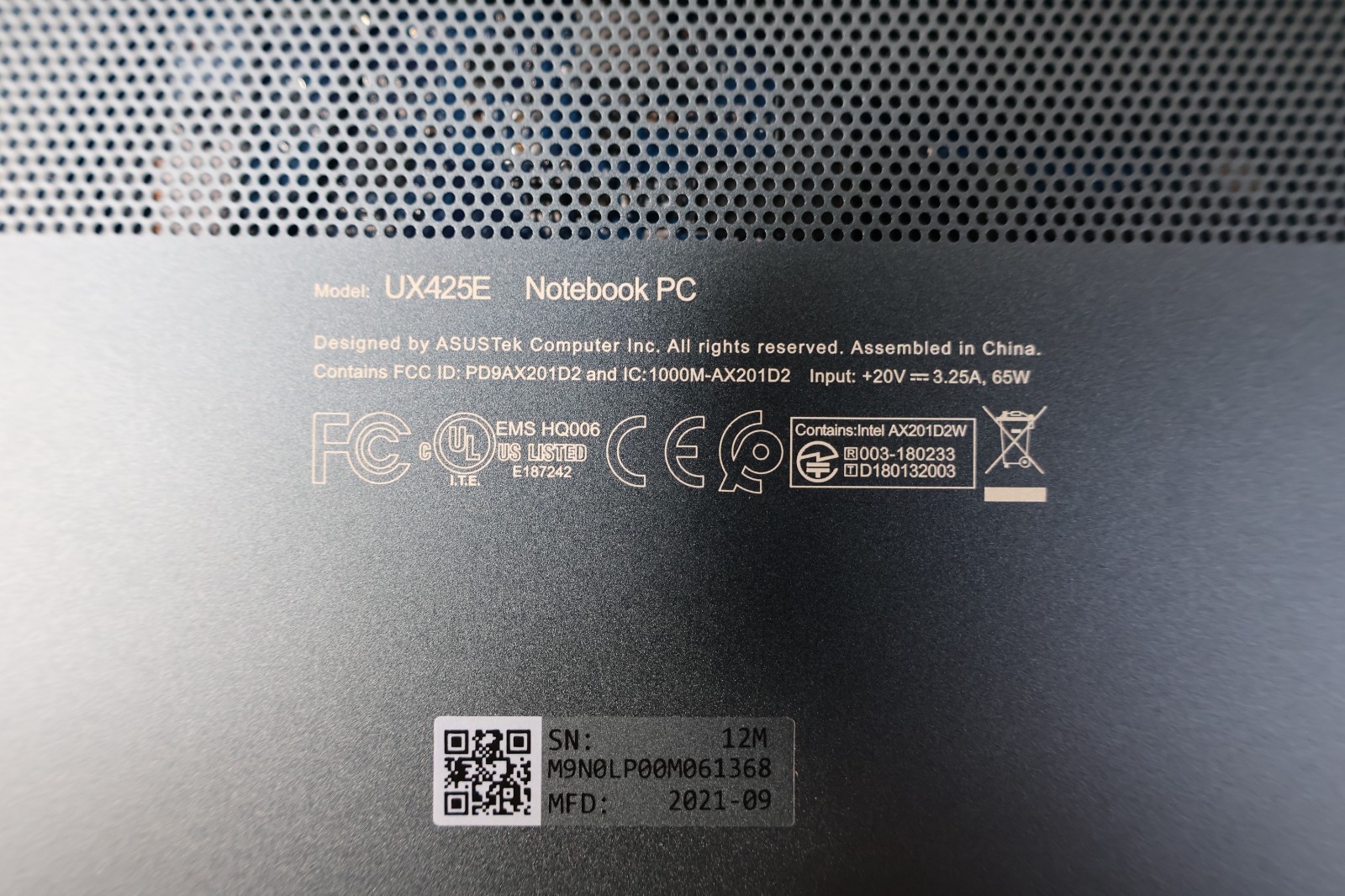 ASUS ZenBook 14, 14-Inch Laptop, with i7-1165G, Windows 11 Home