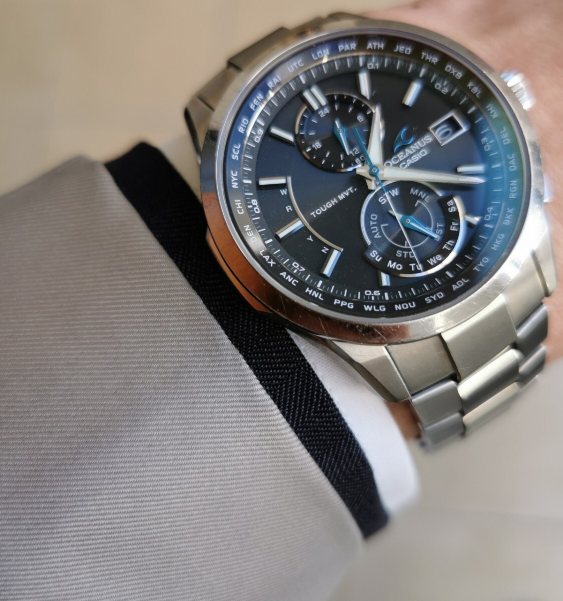 カシオ CASIO OCW-T2500-1AJF オシアナス ソーラー電波 楽天市場】【中古】CASIO OCW-T2500-1AJF オシアナス タフ