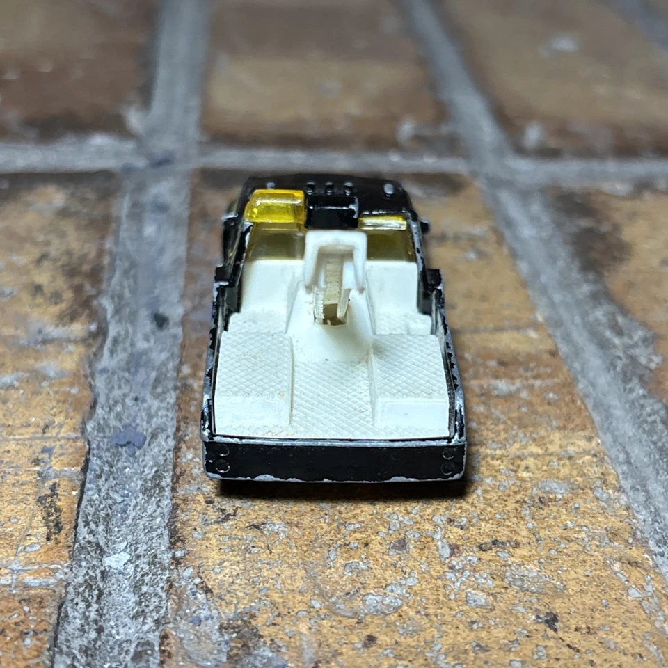 VTG ✅ Matchbox 1987 GMC Wrecker ✅ 1:72 Diecast ✅ Yellow & Black 24 Hour Towing - Image 4 of 4