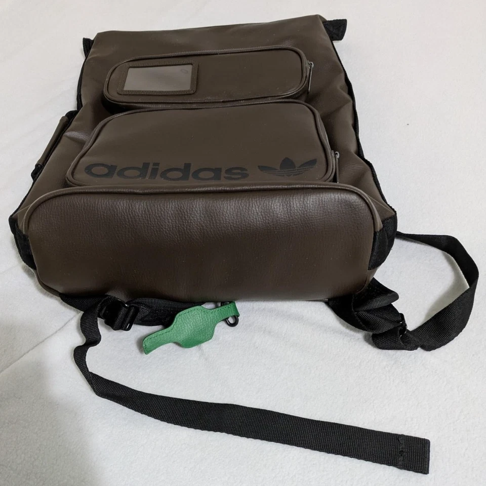 Adidas Stan Smith Mochila Para Hombres Grande Imitación Cuero Marrón Trifolio Bolsillos Bolso Foto 3 de 4