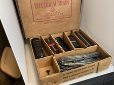 Vintage Electrical Stream Line Stream Type Train By Louis Marx 25242