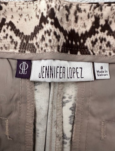 Jennifer Lopez Shorts size 8 - Picture 3 of 3