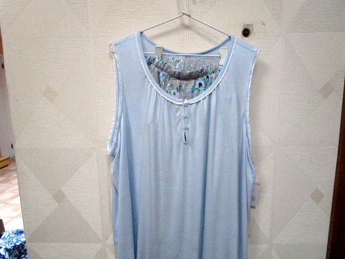 CROFT&BARROW-BLUE/MULTI-FLORAL-SLEEVELESS-SCOOP NECK-CAPRI PAJAMAS-SIZE-2X-NWT - Picture 2 of 4