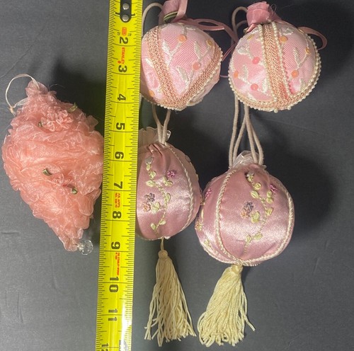 Vtg Victorian Pink Plush Ornaments Pink Balls Pearls Floral Dangle Christmas - Picture 15 of 15