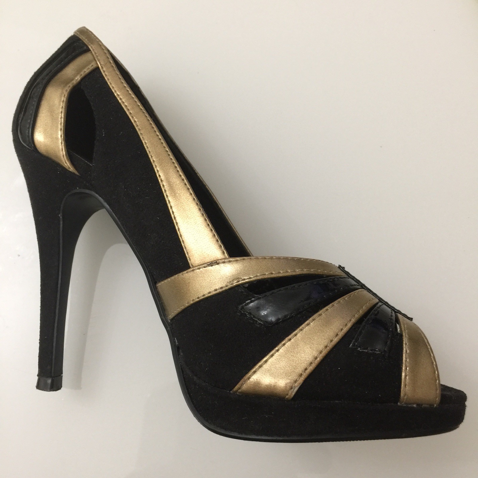 Ladies Shoes 5 Black Gold NEW LOOK 4.5” Heels Peep Toe Feature Front Cut  Outs | eBay