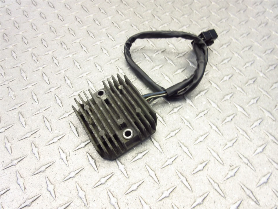 Kawasaki VN1500 2001 99-05 Vulcan Classic regulador delantero rectificador voltaje Foto 2 de 4