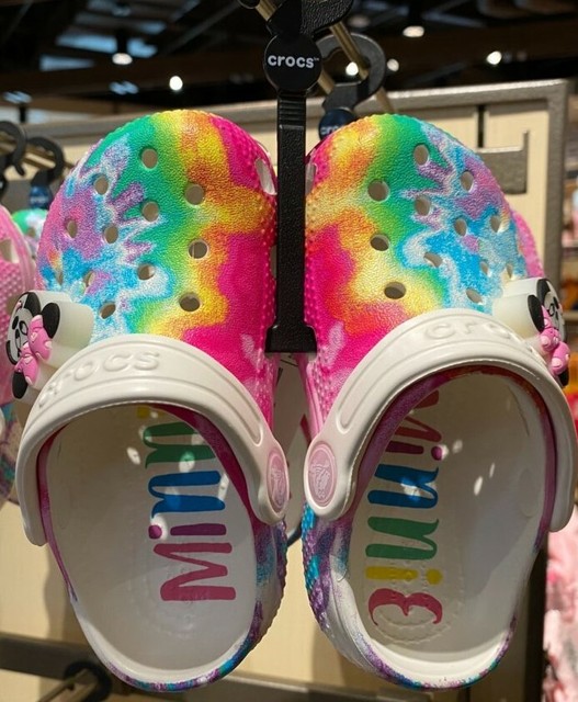 minnie light up crocs