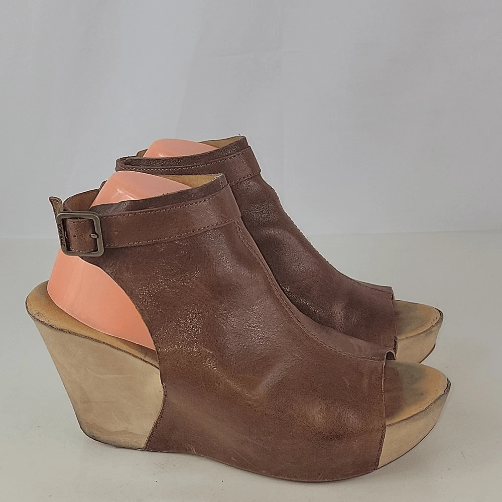 Berit wedge best sale sandal