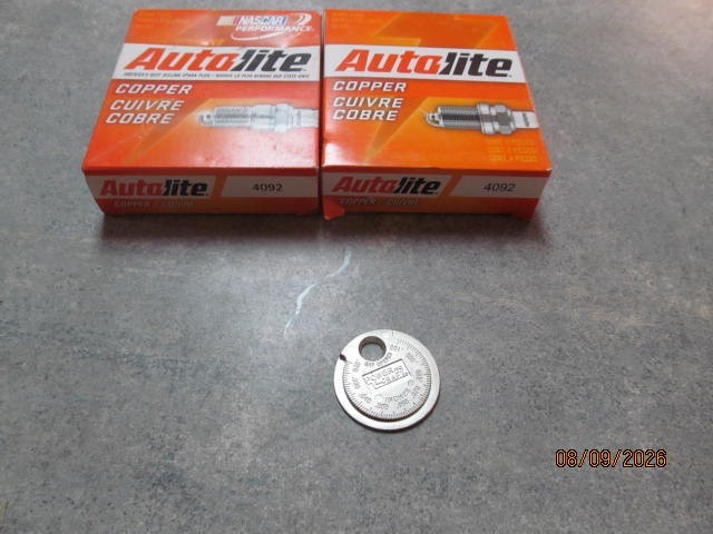 8 AUTOLITE 4092 STANDARD COPPER SPARK PLUGS with Free Gap Tool  Free shipping
