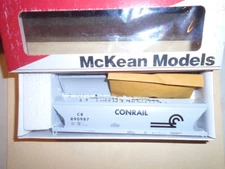 MCKEAN MODELS #1627 3 BAY ACF COVERED HOPPER - CONRAIL #890987 HO