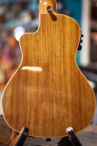 Lanikai ACS-CEC Concert Ukulele Solid Acacia Cutaway w/Electronics - Picture 6 of 13