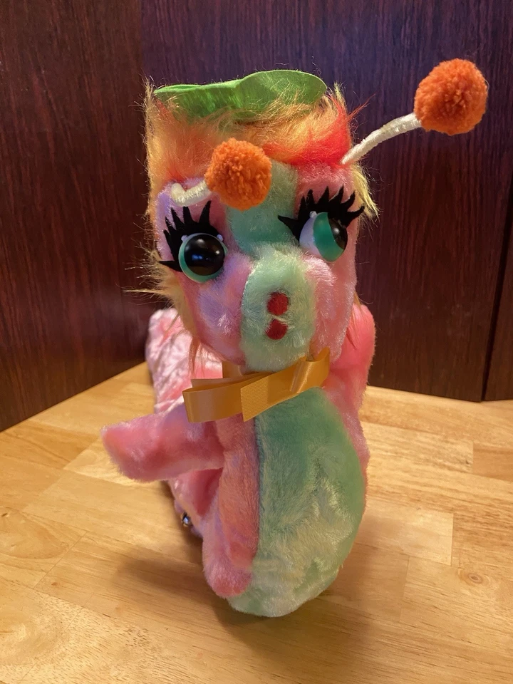 De Colección Rushton Peluche Art Deco Oruga Original Creación de Estrellas Etiqueta Rara Como Nueva Foto 3 de 4