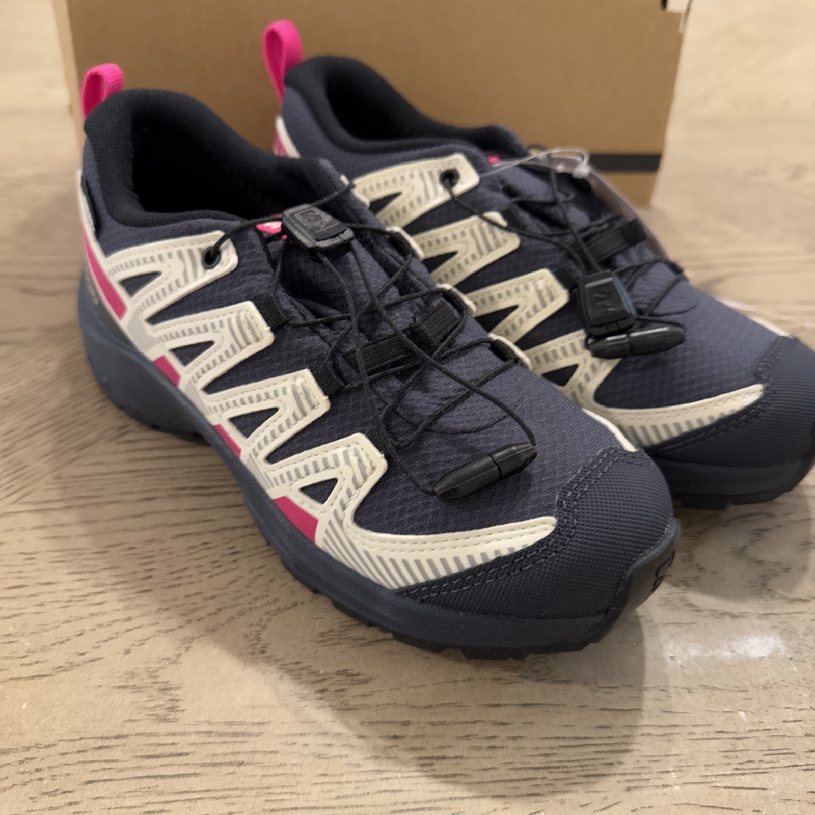 Scarpe da trail running Salomon XA Pro V8 impermeabili taglia 2 India rosa inchiostro Glo