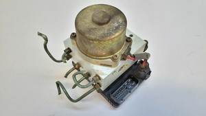 Mitsubishi Galant EA0 V6 2,5  Hydraulikblock ABS Steuergerät   X2T31975M1   (00)