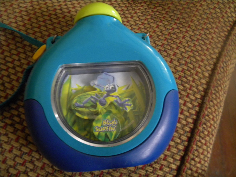 RARE-only 1 on EBAY -BUGS LIFE Water CANTEEN-3D-Flik blade surfin"-Holds 12 OZ !