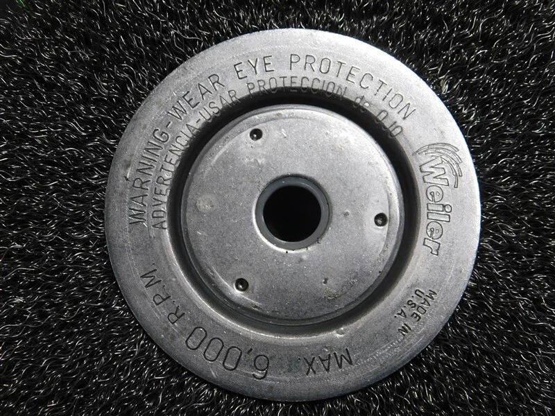 NUEVO Lote de 6 ruedas de alambre prensado estrecho Weiler 01065 6" .0118 alambre 5/8" 6000 RPM Foto 4 de 4