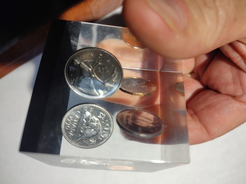 CANADIAN COIN PAPER WEIGHT 1990 - Picture 7 of 13