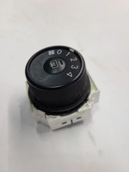 09 10 SOPLADOR CONTROL TEMPERATURA PONTIAC VIBE DE VIN 9Z450522 19204755 Foto 3 de 4