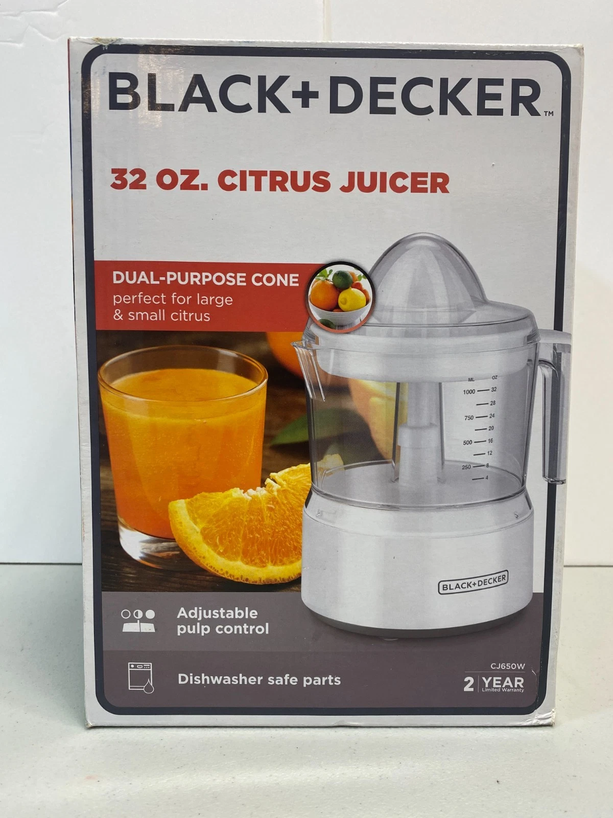 Black + Decker 32 Oz White Citrus Juicer Adjustable Pulp Control