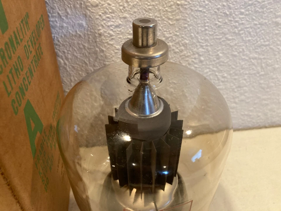 Vintage Eimac 9 1/2" tall Vacuum Radio Tube EIMAC 4-1000A - Image 3 of 4