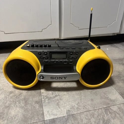 SONY CFD-970 Sports Yellow Boombox CD Cassette AM/FM Radio Vintage 1990s