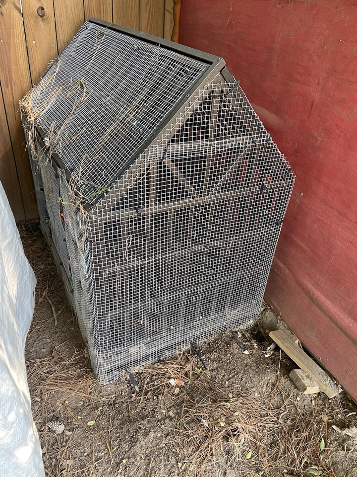 Dog Small Animal Heavy Duty Top Hinged Steel Kennel. 44”Hx30”Wx45”L - Image 2 of 3