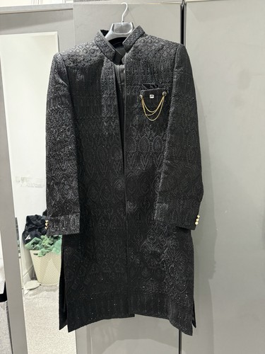 Costume de mariage asiatique sherwani indien, pakistanais, bengali noir doré - Photo 1/5