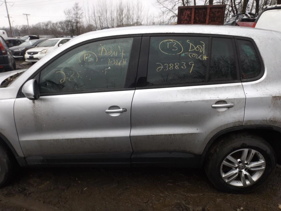 Seat Belt Front Bucket Seat Driver Retractor Fits 09-13 TIGUAN 1513821 - Image 3 of 4