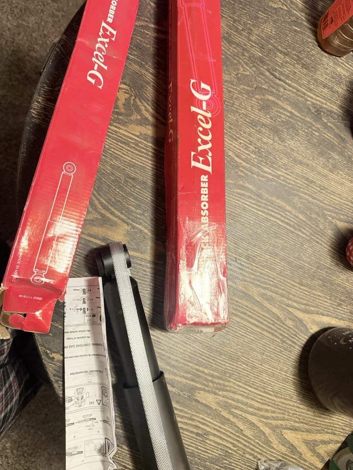 Amortecedor traseiro de suspensão Opel Opel 1969-1973 KYB 1969 1970 1971 1972 - Imagem 3 de 4