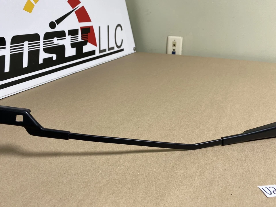 Brazo limpiaparabrisas derecho pasajero Volkswagen Golf GTI 2010-2014 1Q1955410 U2 Foto 4 de 4