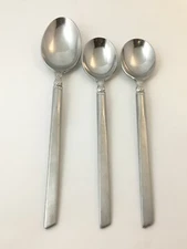 Everbrite PERFECTION 2 Teaspoons & 1 Soup Spoon Stainless Flatware Japan 
