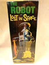VINTAGE LOST IN SPACE ~ The Robot ~ Polar Lights / AURORA #5030~ new/sealed