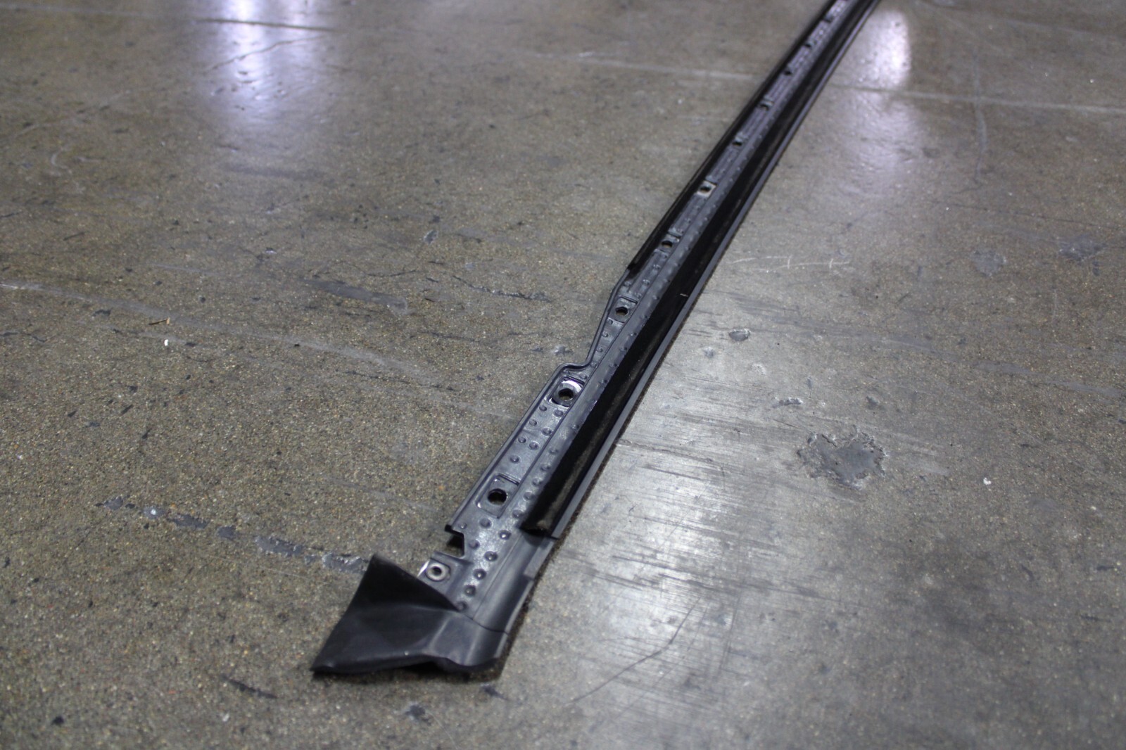 Lamborghini Huracan, LP580, LH, Outer Glass Scraper Molding, Used, P/N 4T0837477