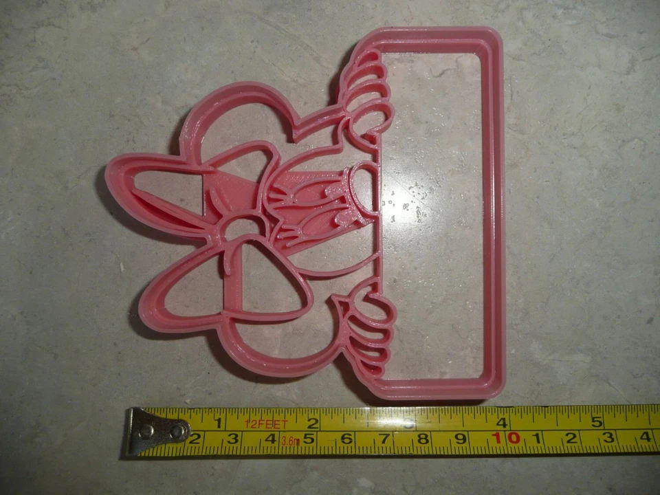 MINNIE MOUSE THEMED PEEK A BOO BANNER DETAILED COOKIE CUTTER MADE IN USA PR4653 - Image 4 of 4