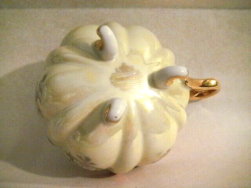 RARE RIBBED ROYAL HALSEY TEA CUP LM YELLOW IRIDESCENT LUSTREWAR GOLD TRIM 3 FEET - Picture 10 of 17