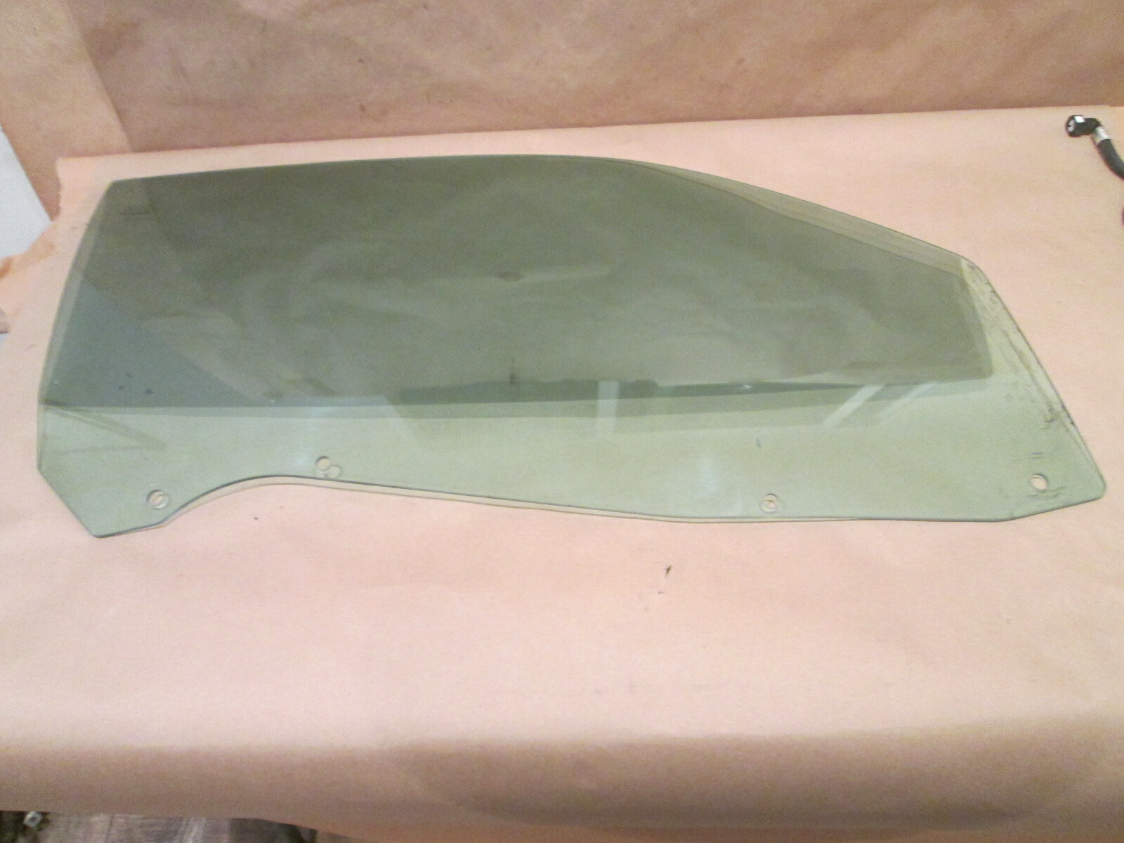 Maserati 3200,4200 - RH Side Door Glass - P/N 387700306
