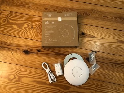 Ubiquiti Networks UAP-AC-PRO 1300Mbps Wireless Access Point OPEN BOX READ