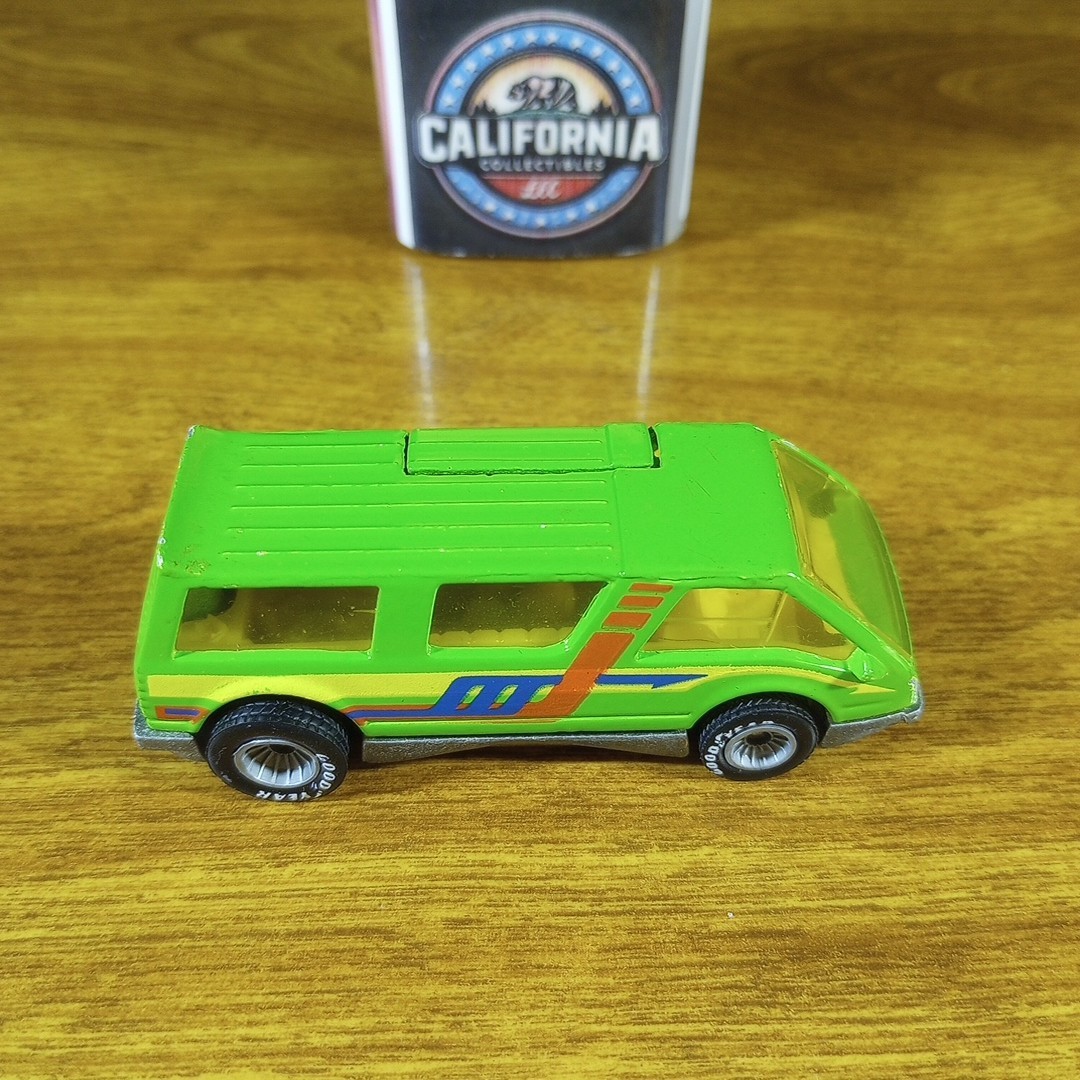 Hot Wheels Vintage Real Riders Dream Van XGW Light Green Gray Hubs