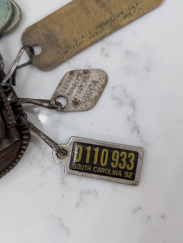Vintage 1953 Brass South Carolina Drivers License N. Augusta SC Disabled Vet Tag - Imagen 4 de 11
