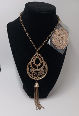 Exotic Necklace & Earring Set