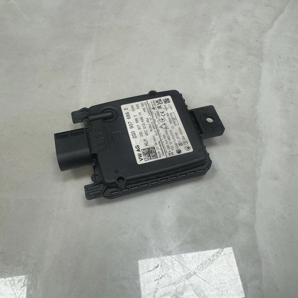 Sensor radar punto ciego izquierdo Volkswagen Jetta 2019-2023 2Q0 907 686 A Foto 3 de 3