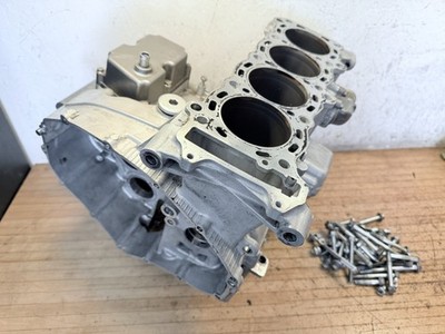 2016 Suzuki Gsxr1000 OEM Crank Case Set 11300-47890 for sale