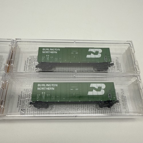 Micro-Trains MTL Z-Scale 50ft Box Car Burlington Northern #321656 & #321853 Lot - Picture 3 of 10