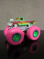 2023 Hot Wheels Monster Truck Glow In The Dark Midwest Madness 1:64