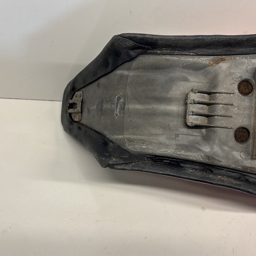 1995 Honda XR200R OEM SEAT SADDLE 77200-KT0-A50ZA - Picture 8 of 11